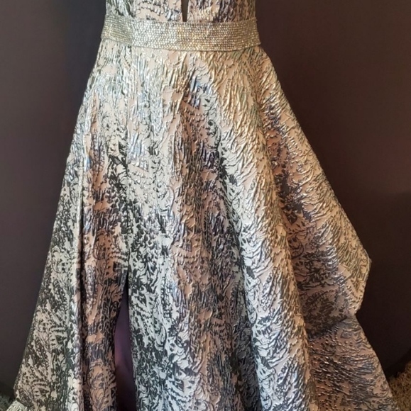 Ellie Wilde Formal Gown - Picture 4 of 11